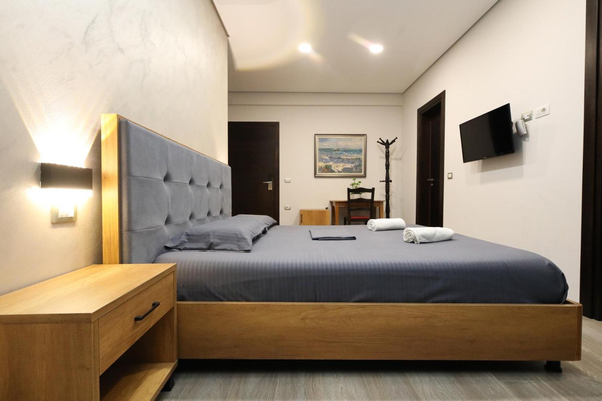 Hotel Salvadore วญอเรอ ภายนอก รูปภาพ