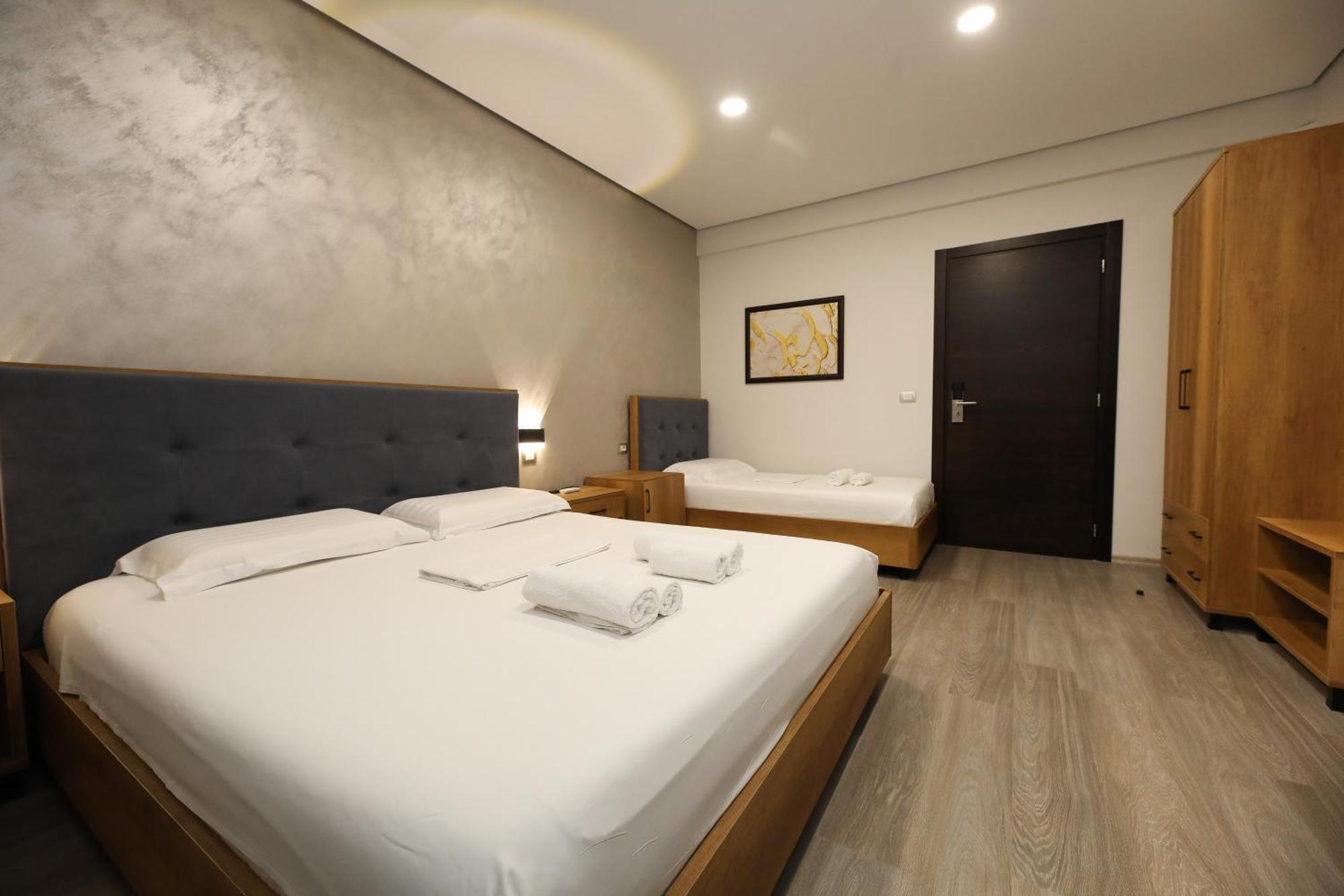 Hotel Salvadore วญอเรอ ภายนอก รูปภาพ