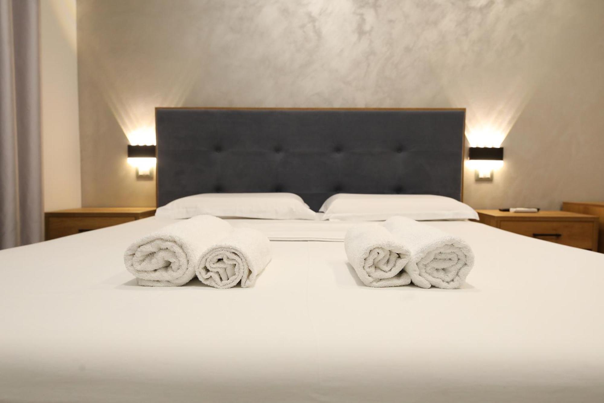 Hotel Salvadore วญอเรอ ภายนอก รูปภาพ
